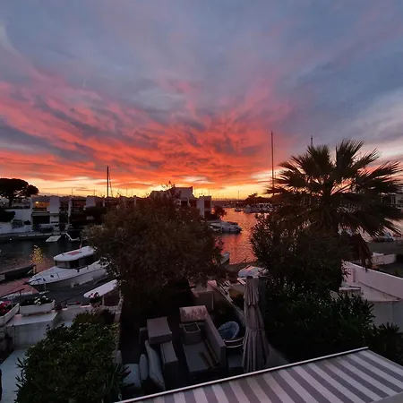 Marina Exceptionnelle - 8 Pers - 120 M2 Vue - Parentales - Cinema - Ponton * Le Grau-du-Roi