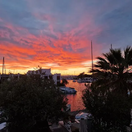 Marina Exceptionnelle - 8 Pers - 120 M2 Vue - Parentales - Cinema - Ponton Villa