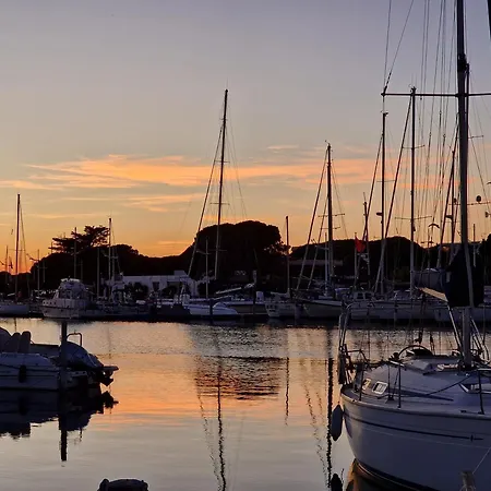 Marina Exceptionnelle - 8 Pers - 120 M2 Vue - Parentales - Cinema - Ponton Le Grau-du-Roi