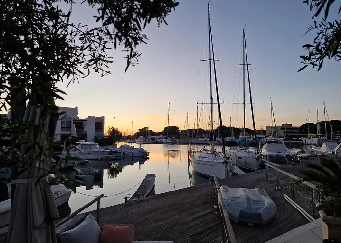 Marina Exceptionnelle - 8 Pers - 120 M2 Vue - Parentales - Cinema - Ponton Вилла